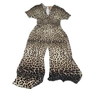 Magic Women's Wide Leg Flared Shortsleeve Jumper Lounger Size 1X Animal Print